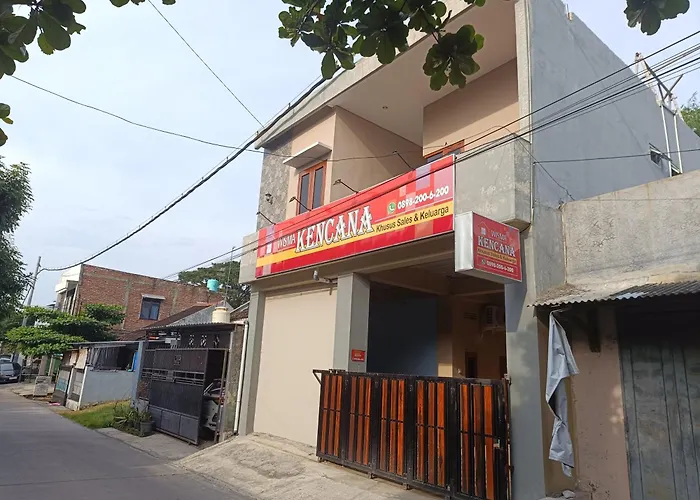 Wisma Kencana Syariah near UNS Mitra RedDoorz Surakarta 